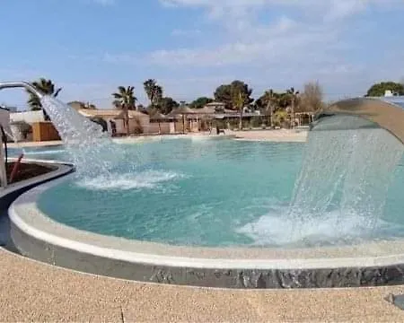 Mobil-home A Valras-plage Au Les Sables Du Midi Campsite