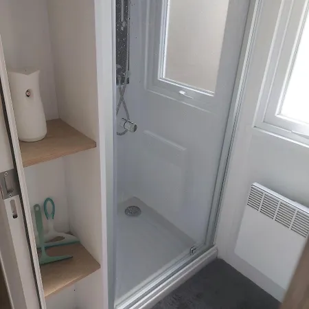 Mobil-home A Valras-plage Au Les Sables Du Midi *