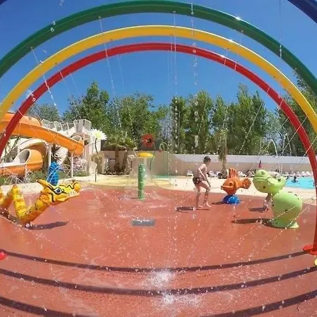 Campsite Mobil-home A Valras-plage Au Les Sables Du Midi Serignan