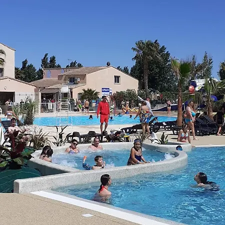 Mobil-home A Valras-plage Au Les Sables Du Midi