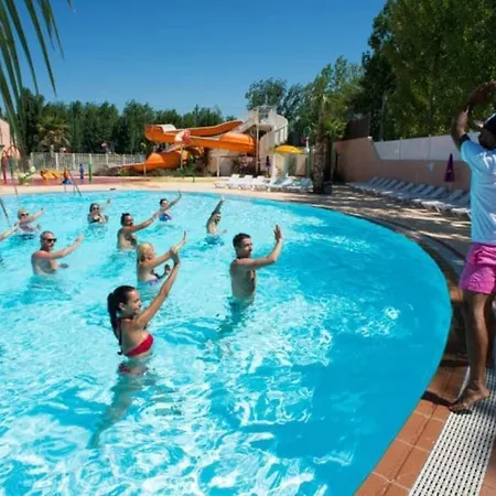 Mobil-home A Valras-plage Au Les Sables Du Midi Campsite