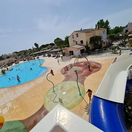 Mobil-home A Valras-plage Au Les Sables Du Midi