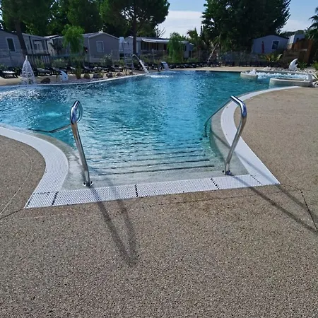 Campsite Mobil-home A Valras-plage Au Les Sables Du Midi Serignan